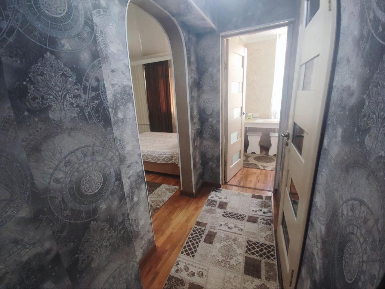 Комфортная Квартира Для 2Х Персон Apartment Bishkek Luaran gambar