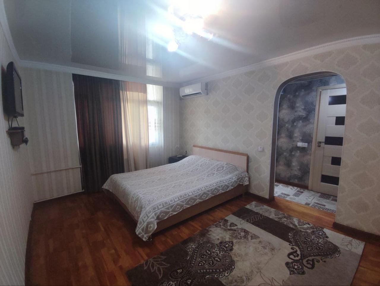 Комфортная Квартира Для 2Х Персон Apartment Bishkek Luaran gambar