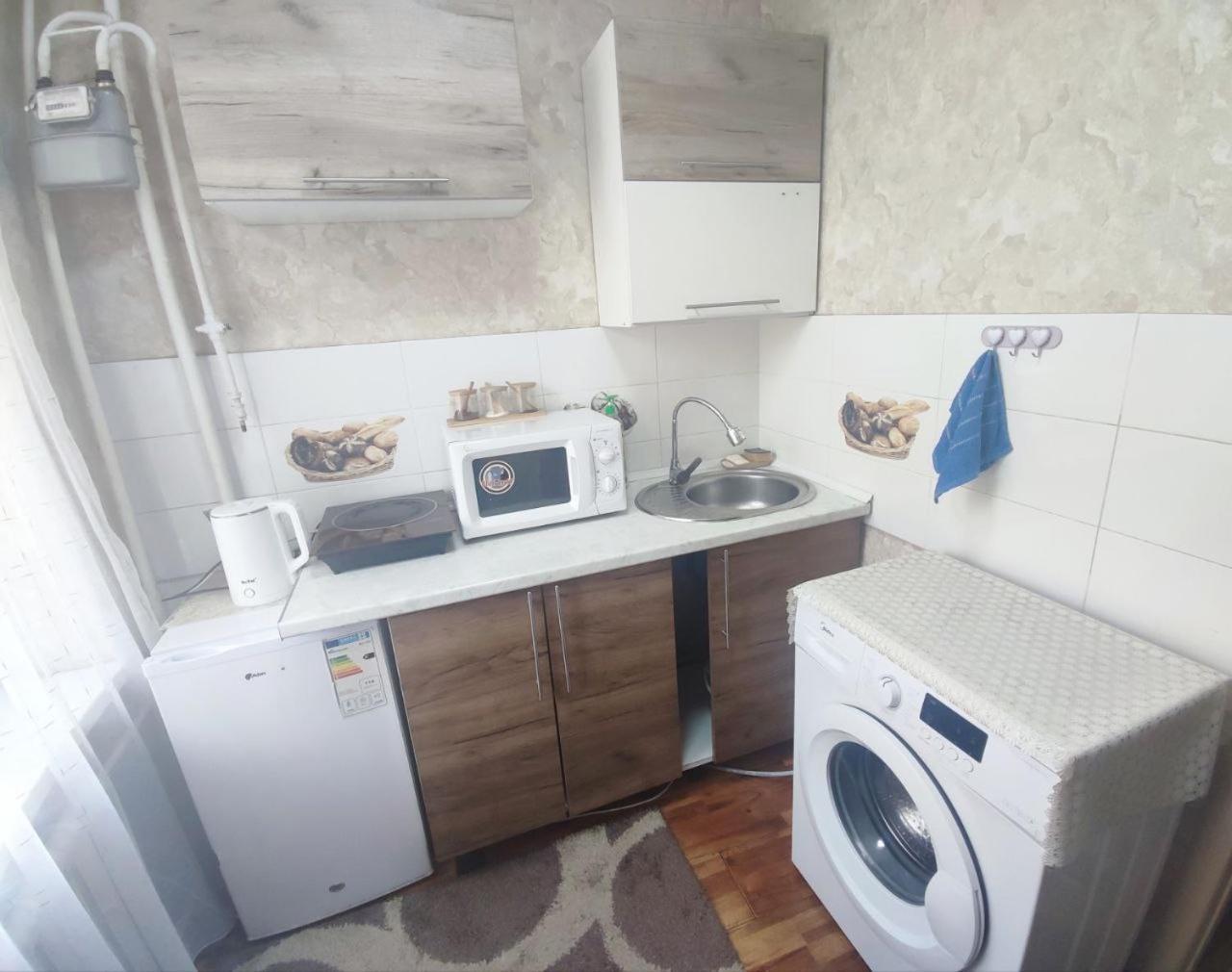 Комфортная Квартира Для 2Х Персон Apartment Bishkek Luaran gambar