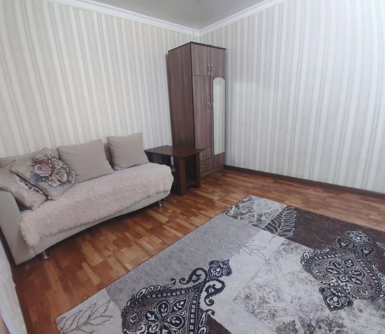 Комфортная Квартира Для 2Х Персон Apartment Bishkek Luaran gambar